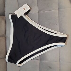 SHADE & SHORE WOMEN'S BLACK AND WHITE BIKINI BOTTOM. XS/ NWT